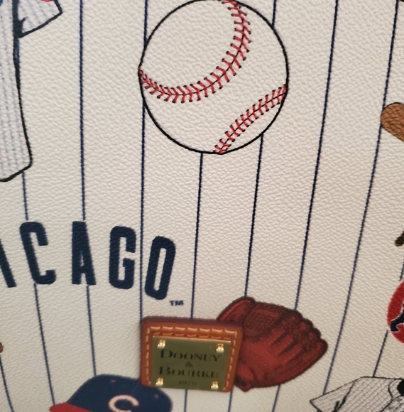 Dooney and Burke MLB Chicago Cubs Purse NWT - Picture 2 of 8